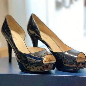 Nine West patent leather peep toe pumps